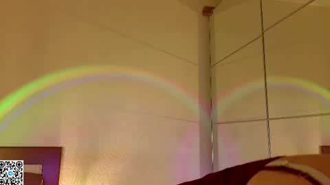 Snapshot of jewellhogan chatting on 06-12-26, 08:08 Gwen online show from 06-12-26, 08:08