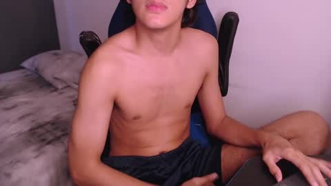 Snapshot of jey_foxx chatting on 09-15-25, 06:30 jey_foxx online show from 09-15-25, 06:30