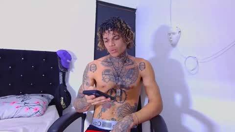 Snapshot of jeykob_23 chatting on 11-11-25, 12:54 JEYKOB online show from 11-11-25, 12:54