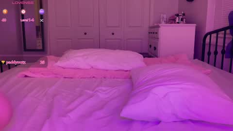   online show from 10-03-25, 01:35