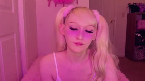 Snapshot of jeylababe chatting on 01-16-26, 03:43 online show from 01-16-26, 03:43