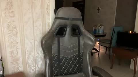 Snapshot of jglisson83 chatting on 12-16-25, 05:45 jglisson83 online show from 12-16-25, 05:45