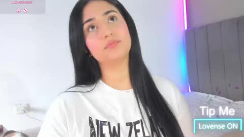 jhackelin  My independent account online show from 02-08-26, 05:05