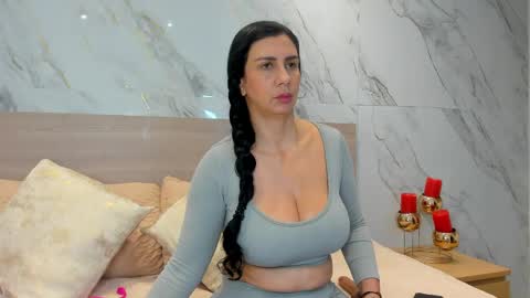 Snapshot of jhasly_am chatting on 06-08-26, 12:05 jhasly online show from 06-08-26, 12:05