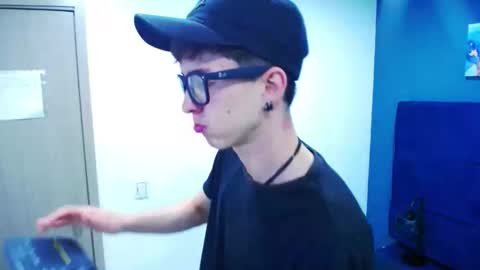 Jheampiero online show from 09-23-25, 01:58