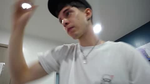 Jheampiero online show from 10-14-25, 01:56