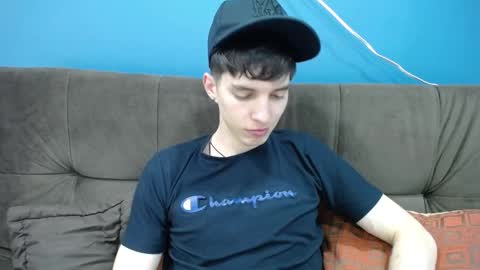 Jheampiero online show from 11-22-25, 01:43