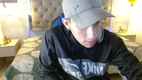 Snapshot of jheidertwink chatting on 12-31-24, 03:34 Jheider R. online show from 12-31-24, 03:34