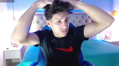 Snapshot of jheidertwink chatting on 01-07-25, 03:24 Jheider R. online show from 01-07-25, 03:24