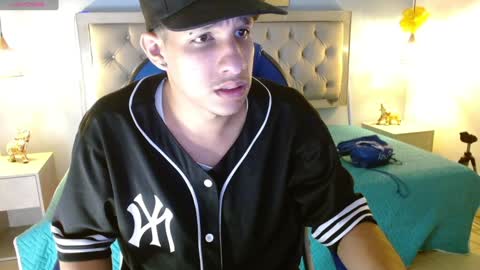 Snapshot of jheidertwink chatting on 01-08-25, 03:29 Jheider R. online show from 01-08-25, 03:29