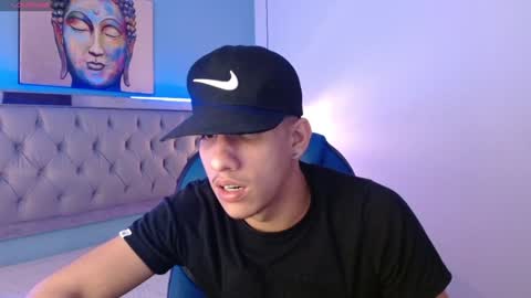 Snapshot of jheidertwink chatting on 01-22-25, 03:52 Jheider R. online show from 01-22-25, 03:52