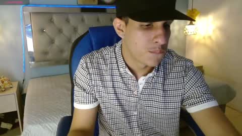 Snapshot of jheidertwink chatting on 02-09-25, 03:32 Jheider R. online show from 02-09-25, 03:32