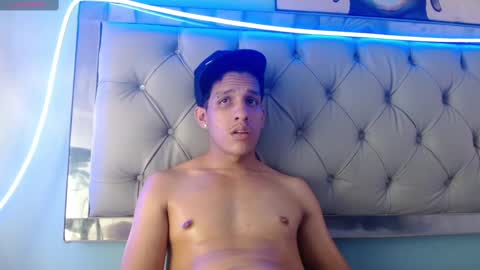 Snapshot of jheidertwink chatting on 02-11-25, 06:30 Jheider R. online show from 02-11-25, 06:30