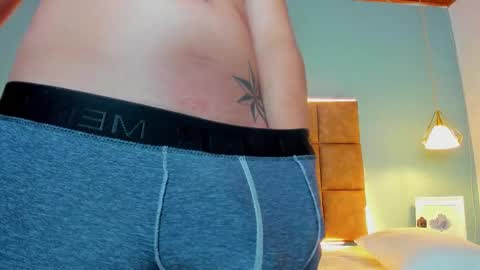 Snapshot of jheidertwink chatting on 09-26-25, 01:26 Jheider R. online show from 09-26-25, 01:26