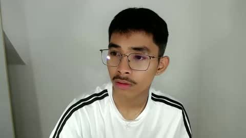 Snapshot of jhnxxnaughty_ chatting on 12-20-25, 09:27 Johnny online show from 12-20-25, 09:27