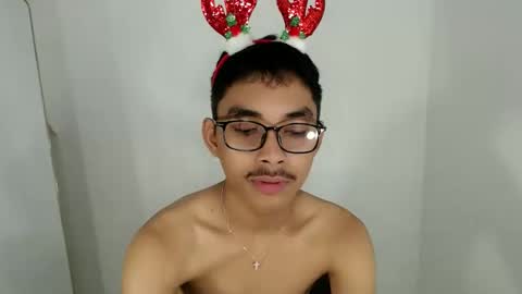 Snapshot of jhnxxnaughty_ chatting on 12-21-25, 08:43 Johnny online show from 12-21-25, 08:43