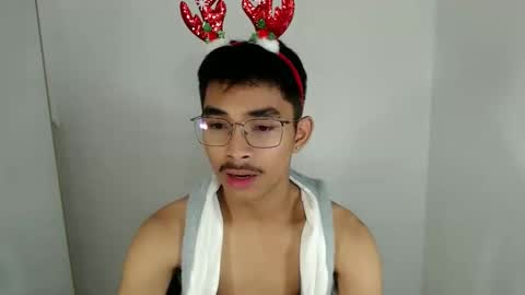 Snapshot of jhnxxnaughty_ chatting on 12-22-25, 09:06 Johnny online show from 12-22-25, 09:06