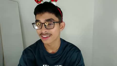 Snapshot of jhnxxnaughty_ chatting on 12-23-25, 07:39 Johnny online show from 12-23-25, 07:39
