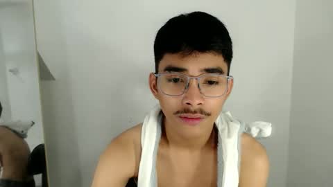 Snapshot of jhnxxnaughty_ chatting on 01-06-26, 06:55 Johnny online show from 01-06-26, 06:55