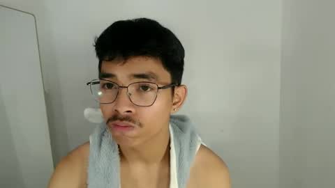 Snapshot of jhnxxnaughty_ chatting on 02-12-26, 02:06 Johnny online show from 02-12-26, 02:06