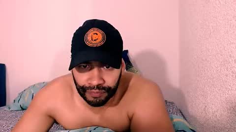 Snapshot of jho173027 chatting on 11-07-25, 04:01 En moreno online show from 11-07-25, 04:01