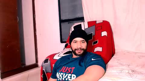 Snapshot of jho173027 chatting on 11-14-25, 11:02 En moreno online show from 11-14-25, 11:02