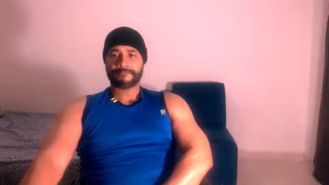 Snapshot of jho173027 chatting on 11-19-25, 06:24 En moreno online show from 11-19-25, 06:24