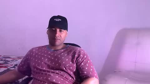 Snapshot of jho173027 chatting on 11-30-25, 11:47 En moreno online show from 11-30-25, 11:47