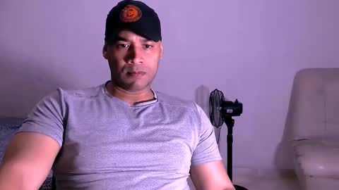 Snapshot of jho173027 chatting on 11-30-25, 11:53 En moreno online show from 11-30-25, 11:53