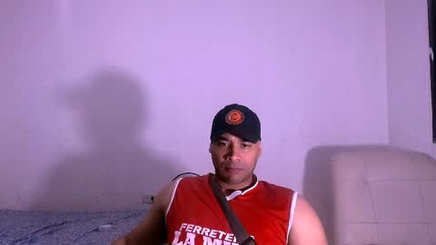 Snapshot of jho173027 chatting on 12-01-25, 04:12 En moreno online show from 12-01-25, 04:12