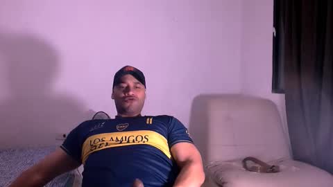 Snapshot of jho173027 chatting on 12-02-25, 11:00 En moreno online show from 12-02-25, 11:00