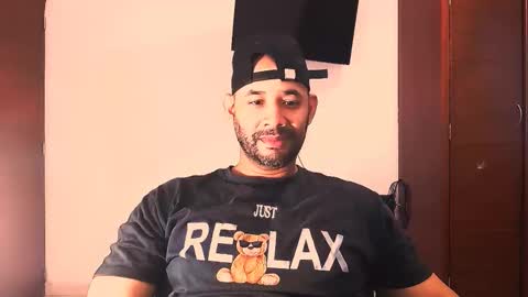 Snapshot of jho173027 chatting on 12-16-25, 07:19 En moreno online show from 12-16-25, 07:19