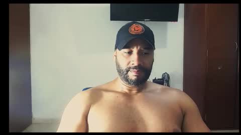 En moreno online show from 12-19-25, 07:48