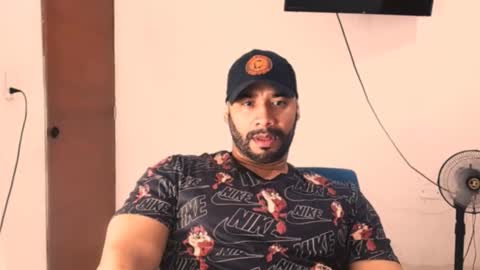 En moreno online show from 01-08-26, 09:39