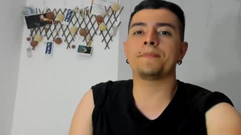 Snapshot of jhoan_saenz chatting on 02-27-25, 05:13 Jhoan Saenz online show from 02-27-25, 05:13