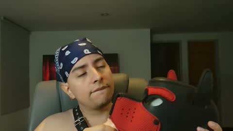 Snapshot of jhoan_saenz chatting on 10-16-25, 02:01 Jhoan Saenz online show from 10-16-25, 02:01