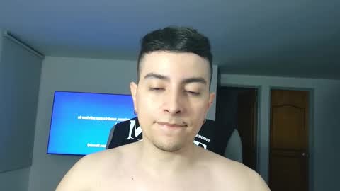 Snapshot of jhoan_saenz chatting on 10-21-25, 05:08 Jhoan Saenz online show from 10-21-25, 05:08
