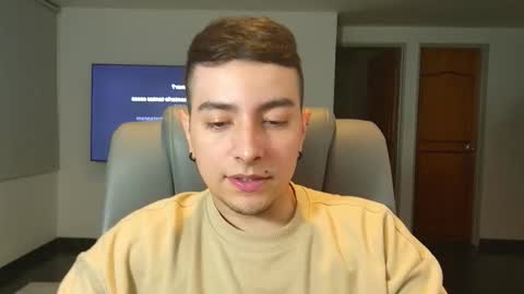 Snapshot of jhoan_saenz chatting on 10-24-25, 03:25 Jhoan Saenz online show from 10-24-25, 03:25