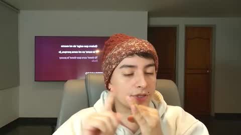Snapshot of jhoan_saenz chatting on 10-25-25, 12:07 Jhoan Saenz online show from 10-25-25, 12:07