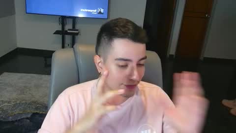 Jhoan Saenz online show from 11-06-25, 02:45