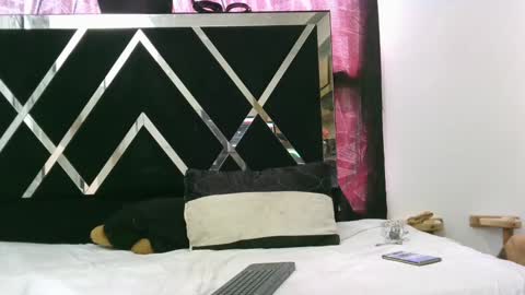 jhoana aston - daniel online show from 01-07-25, 03:54