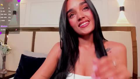 Jhoana  online show from 10-10-25, 09:03