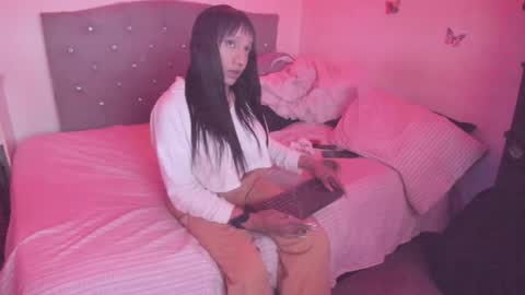 Snapshot of jhoanatrans22 chatting on 05-13-26, 05:16 jhoanatrans22 online show from 05-13-26, 05:16