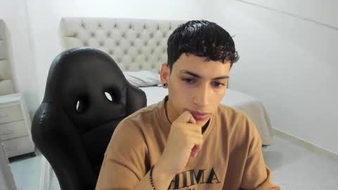 jhoanleandro online show from 10-31-25, 04:35