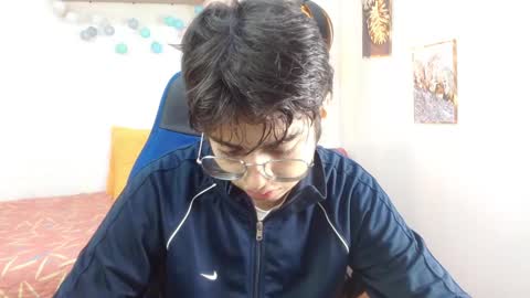 Jhoel online show from 11-30-25, 01:04