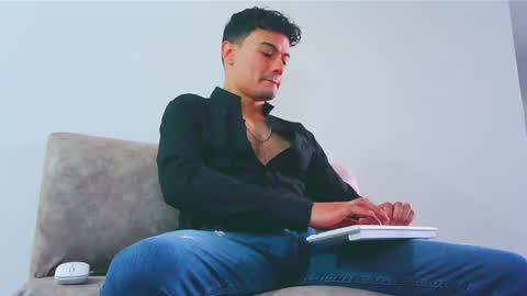 Snapshot of jhohannes_maximo chatting on 07-03-26, 01:39 jhohanes maximo online show from 07-03-26, 01:39