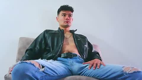 Snapshot of jhohannes_maximo chatting on 07-26-26, 01:18 jhohanes maximo online show from 07-26-26, 01:18
