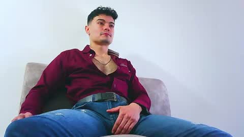 Snapshot of jhohannes_maximo chatting on 07-28-26, 03:21 jhohanes maximo online show from 07-28-26, 03:21