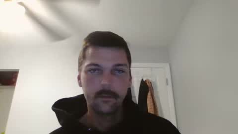 Snapshot of jholls chatting on 02-08-25, 07:38 jholls online show from 02-08-25, 07:38