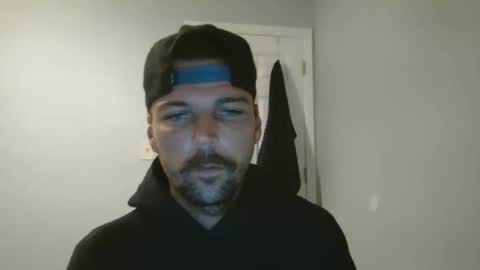 Snapshot of jholls chatting on 11-04-25, 09:03 jholls online show from 11-04-25, 09:03